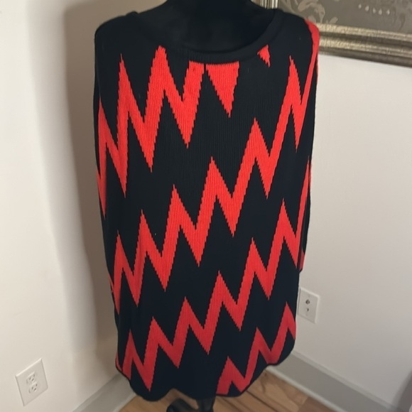 Texas Tech Red Riders knit poncho sweater red black Sz L / XL - Picture 4 of 10